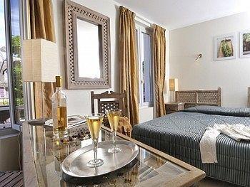 Logis Hotel Les Flots Bleus Beaulieu-sur-Dordogne Εξωτερικό φωτογραφία