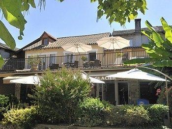 Logis Hotel Les Flots Bleus Beaulieu-sur-Dordogne Εξωτερικό φωτογραφία