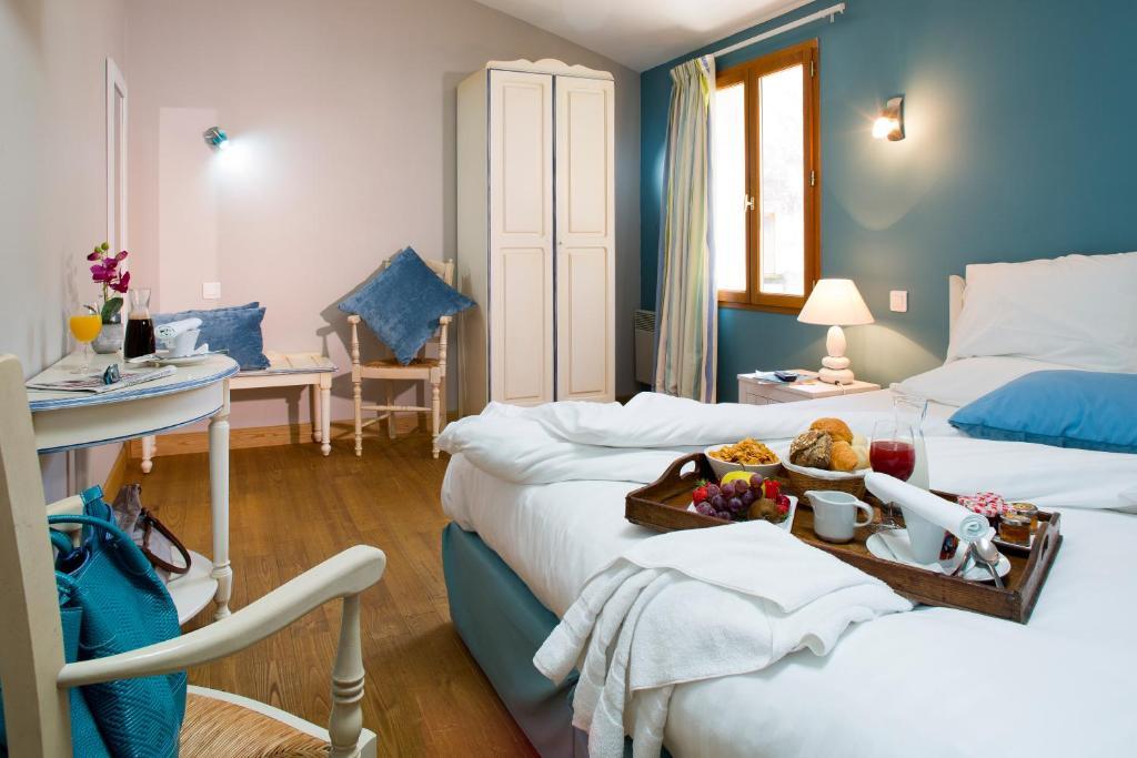 Logis Hotel Les Flots Bleus Beaulieu-sur-Dordogne Δωμάτιο φωτογραφία